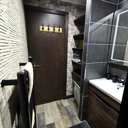 Pi-garden House - 4 Double Bedrooms - Free Optic Fibre Wifi And Parking בית נופש