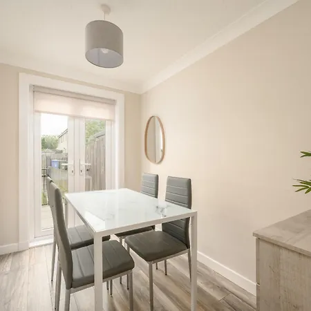 Ochil 3 Bedroom House - Falkirk *