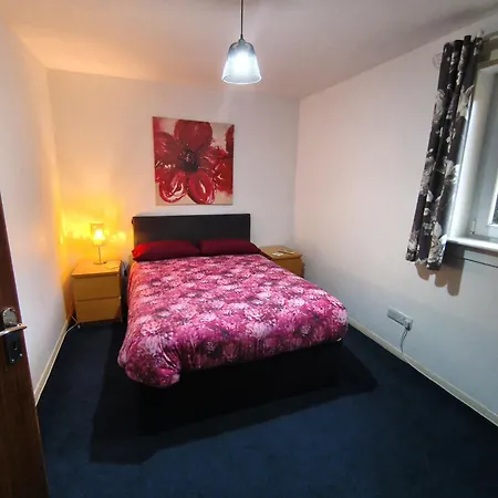 בית נופש Pi-garden House - 4 Double Bedrooms - Free Optic Fibre Wifi And Parking *