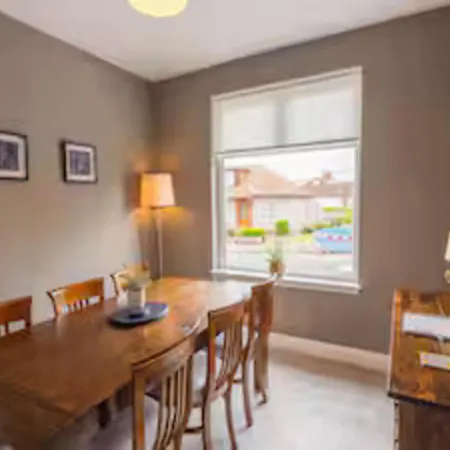 Luxury 3 Bed House In Giffnock. Big Garden Drive - Pass The Keys בית נופש *