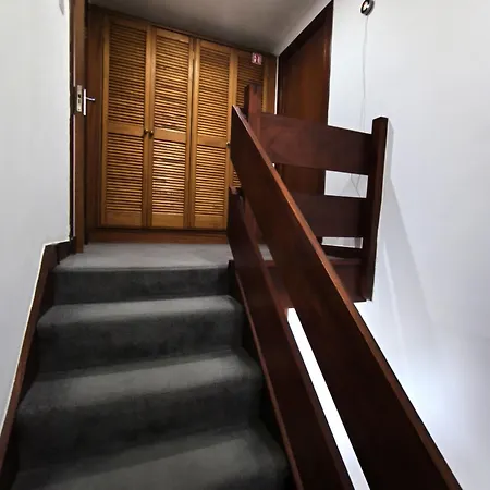 Pi-garden House - 4 Double Bedrooms - Free Optic Fibre Wifi And Parking
