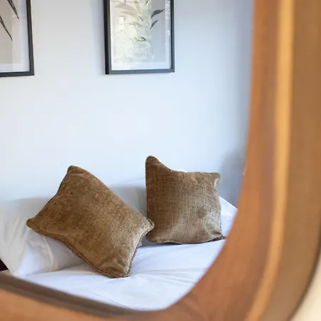 בית נופש West End 3br Flat Near Kelvinbridge Woodside