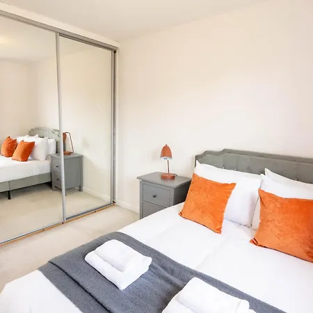 Comfortable & Fabulous Family With Garden - Pass The Keys בית נופש *