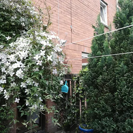 Pi-garden House - 4 Double Bedrooms - Free Optic Fibre Wifi And Parking *