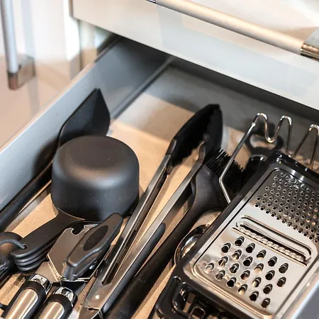 Spacious 5br Townhouse With Free Parking גלאזגו