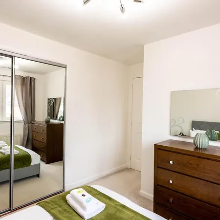 Comfortable & Fabulous Family With Garden - Pass The Keys Dom wakacyjny *