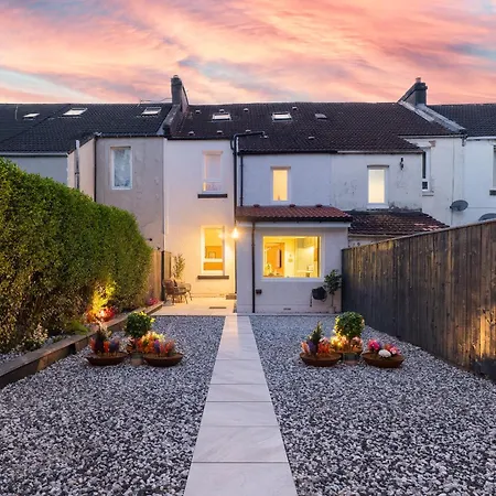Stylish 5br - Garden Pergola - Free Parking