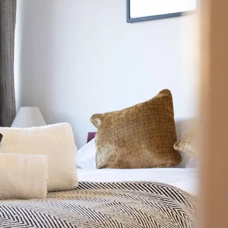 בית נופש West End 3br Flat Near Kelvinbridge Woodside