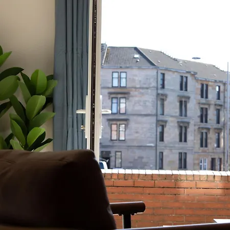 בית נופש West End 3br Flat Near Kelvinbridge Woodside *