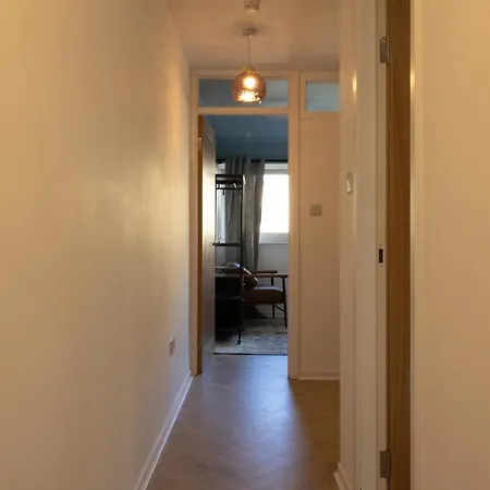West End 3br Flat Near Kelvinbridge Woodside * Glasgow