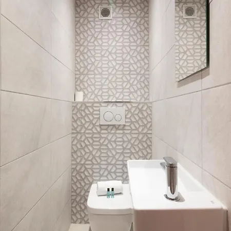 West End 3br Flat Near Kelvinbridge Woodside בית נופש גלאזגו