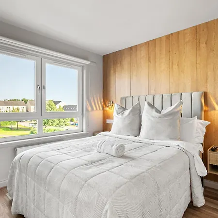 Spacious 5br Townhouse With Free Parking * גלאזגו