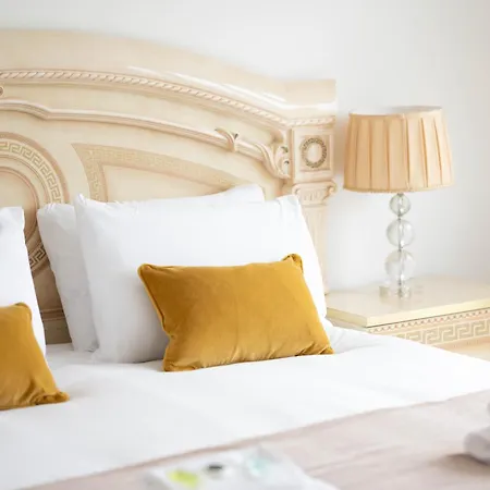 Comfortable & Fabulous Family With Garden - Pass The Keys