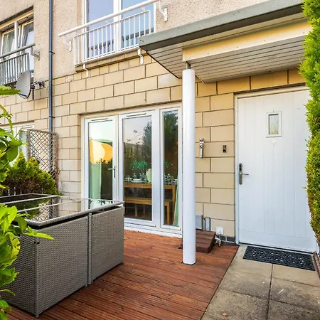 בית נופש Spacious 5br Townhouse With Free Parking גלאזגו