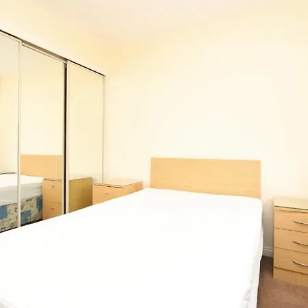 Cosy 3 Bedroom Full Glasgow