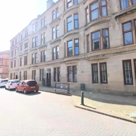 Glasgow City West End - 2 Bedroom Apartment * Glasgow
