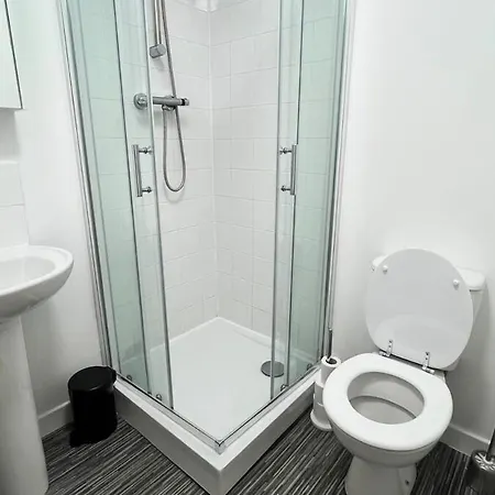 2 Bedroom In *