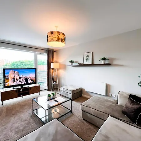 Stunning 2-bed Retreat In *