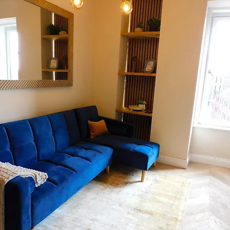 Stylish West End Newly Refurbished Sleeps 4 * Glasgow