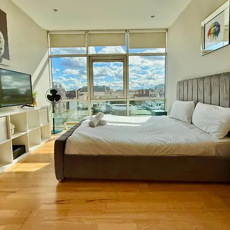 Centre 2br - 2 Bathrooms - Parking Glasgow