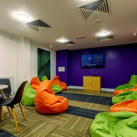 Student Only Ensuites By The River Near Centre On Old Dumbarton Road * Glasgow