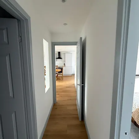 Lejlighed 4 Bedroom In Centre *