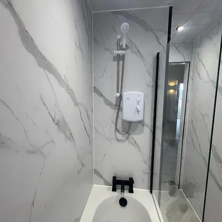 Appartamento 4 Bed Modernised, Free Parking, Near Centre Glasgow