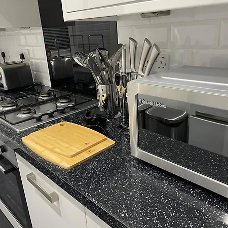 Appartamento 3 Bedroom - Warriston St - Sleeps 5 - Contractors, Business & Relocations - Free Parking Glasgow