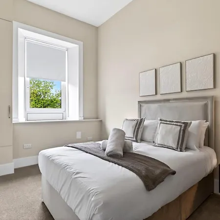 Appartamento Beautiful 4 Bedroom Flat With Convenient Travel *