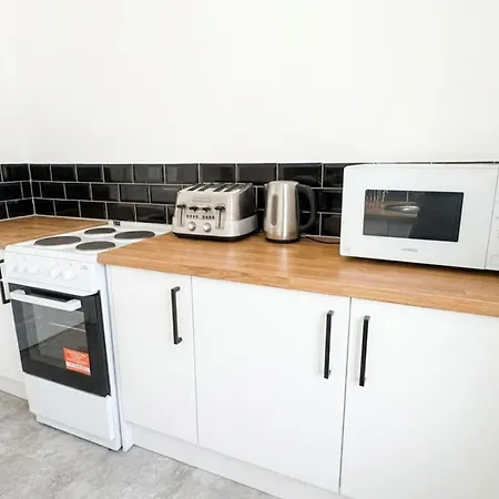 Stylish 3 Bdr In - Sleeps 6 - Free Parking Appartamento Glasgow