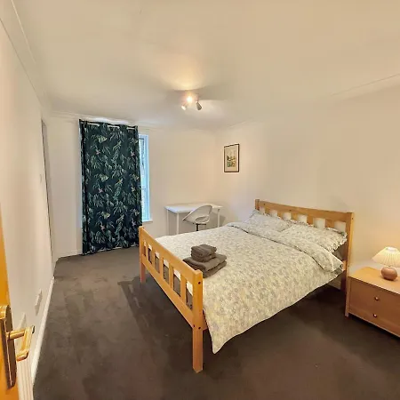 Appartamento West End Quiet 2b2b Next To Train&subway Station Glasgow