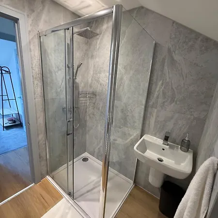 4 Bedroom In Centre * Glasgow