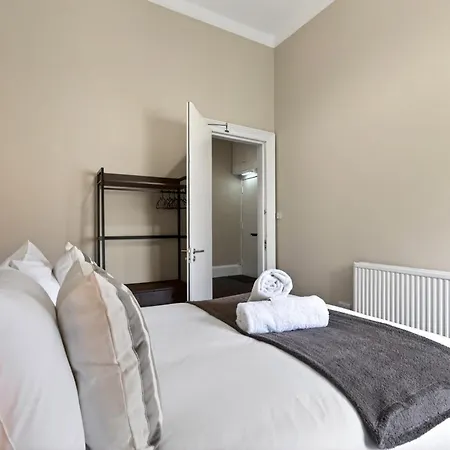 Appartamento Beautiful 4 Bedroom Flat With Convenient Travel *