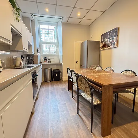 5br Flat | Sleeps 10 | Sauchiehall St Appartamento *