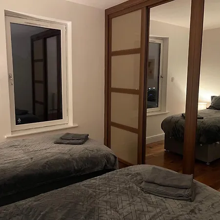 Appartamento 3 Bedroom - Warriston St - Sleeps 5 - Contractors, Business & Relocations - Free Parking Glasgow