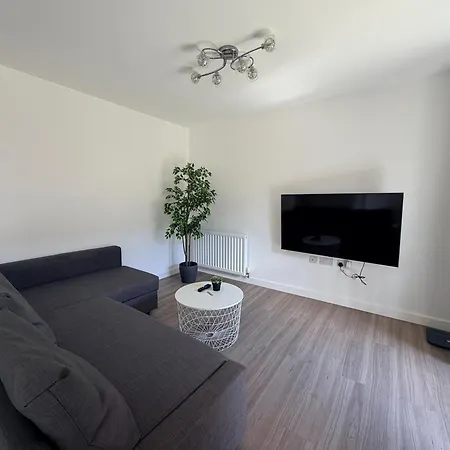 Apartament Bedford New Build Modern 2 Bedroom *