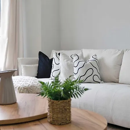With Fast Wifi - Walk To Subway - Easy Access Apartament Glasgow