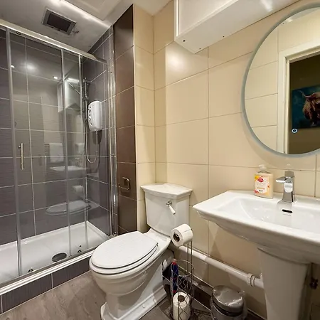 5br Flat | Sleeps 10 | Sauchiehall St Appartamento *