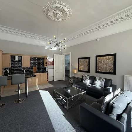 Rosslyn By Principal *