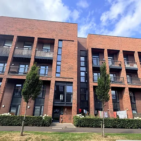 Bedford New Build Modern 2 Bedroom