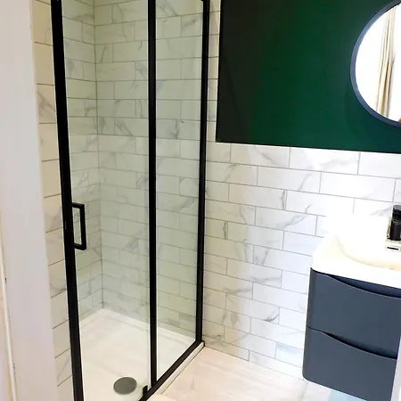Elegant West End Sleeps 8 Near Uofg & Kelvinbridge *