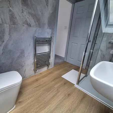 Lejlighed 4 Bedroom In Centre *