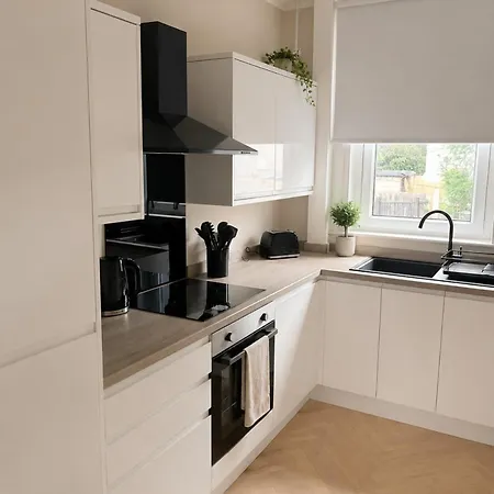 Cozy 3 Bdr In Sleeps 6 Parking