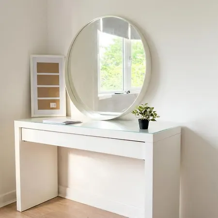 Appartamento Stylish 3 Bdr In - Sleeps 6 - Free Parking