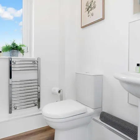 With Fast Wifi - Walk To Subway - Easy Access Appartamento Glasgow