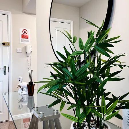 Stunning 2-bed Retreat In *