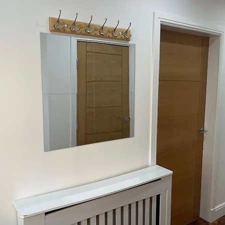 Appartamento 3 Bedroom - Warriston St - Sleeps 5 - Contractors, Business & Relocations - Free Parking *