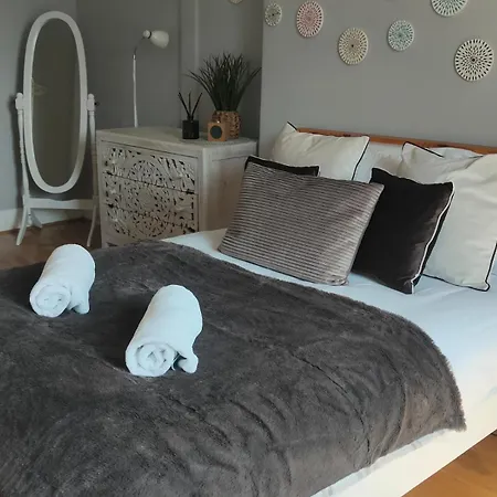 Locale 1 Bed For Professionals Appartamento *