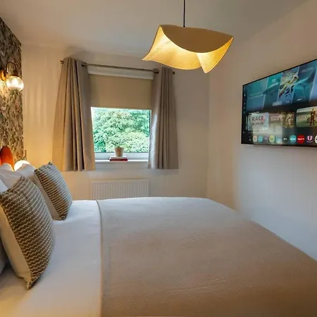Appartamento Kelvin House, 3br, Free Parking & Private Garden *