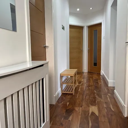 Appartamento 3 Bedroom - Warriston St - Sleeps 5 - Contractors, Business & Relocations - Free Parking Glasgow
